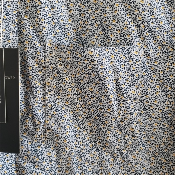 Men’s Button Down - Picture 2 of 4